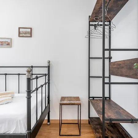 On Shopping Street Apartment Cagliari