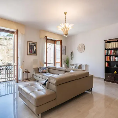 On Shopping Street Apartment Cagliari